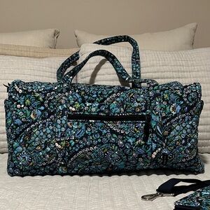 Vera Bradley Dreamer Paisley Duffle